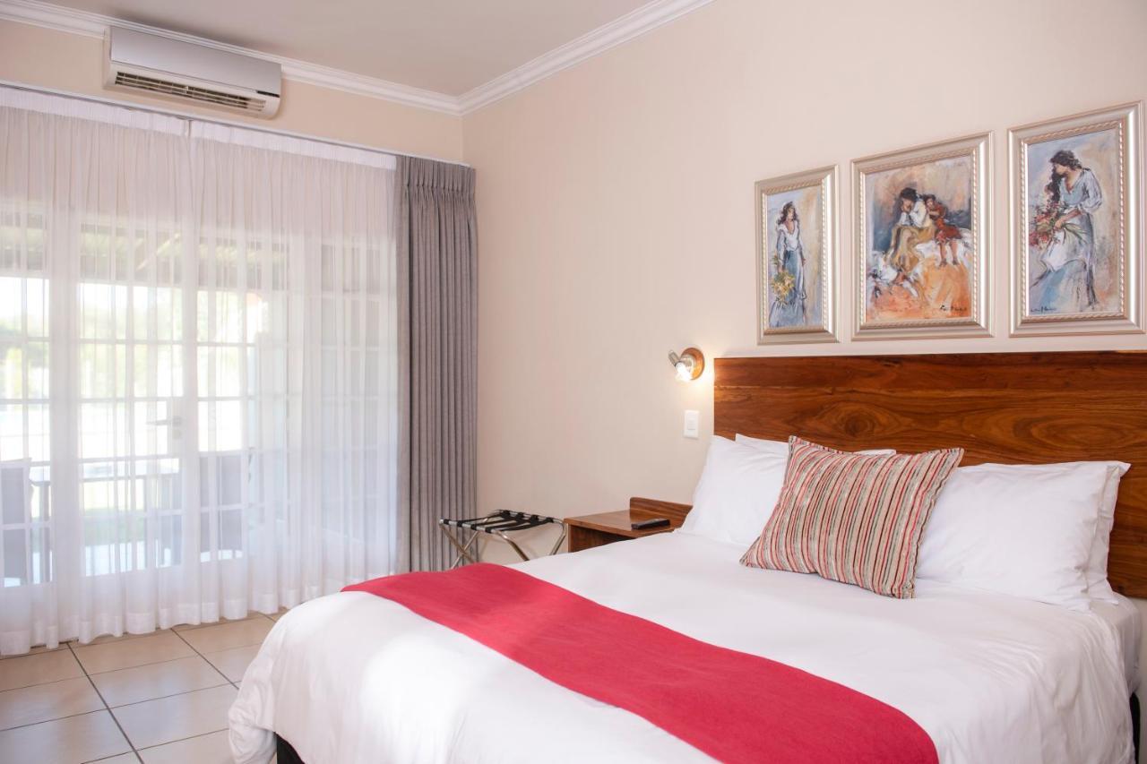 Palm Park Hotel Lephalale Esterno foto