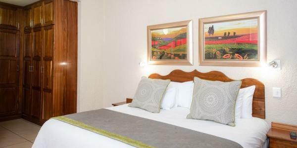 Palm Park Hotel Lephalale Esterno foto